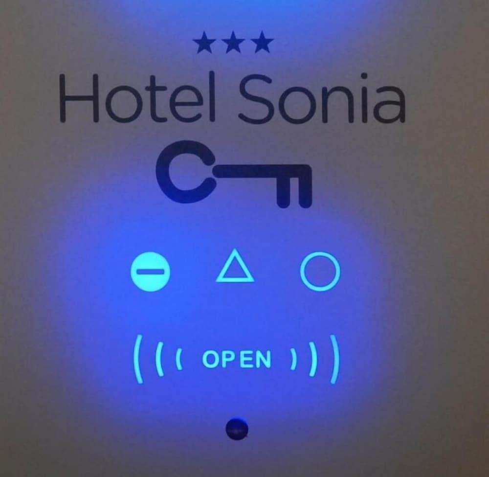 Hotel Sonia Trieste Exteriör bild