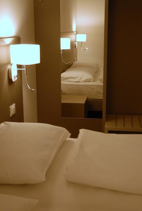 Hotel Sonia Trieste Exteriör bild